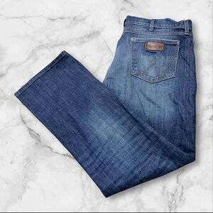 Wrangler Retro Men’s Size 42 x 24 Relaxed Boot Jeans A41